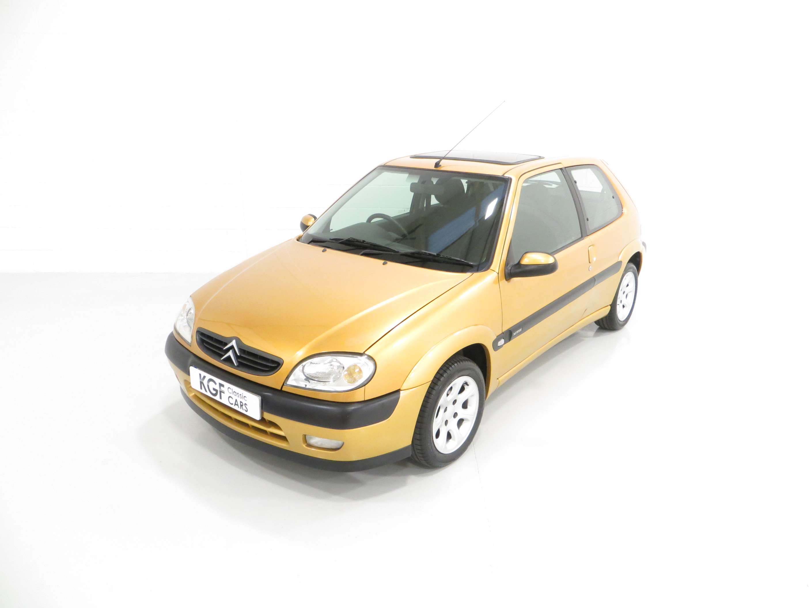 2001 Gold yellow CITROEN SAXO FIRST 1124cc Petrol 5 speed manual